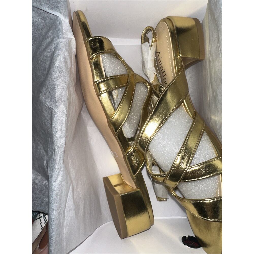 Aiunllnd square toe block heels Size 7 Gold